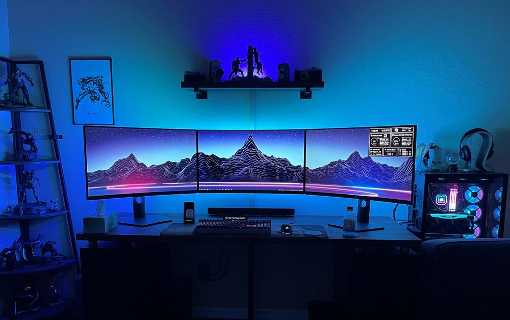 Triple monitor workspace