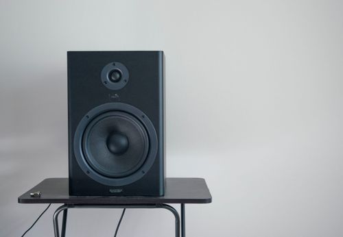 A high quality speaker system